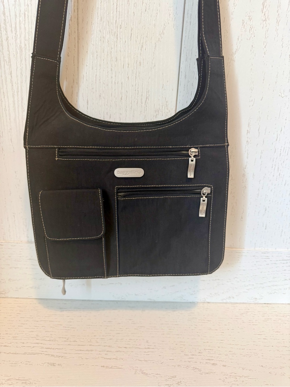 baggallini Black Crossbody Shoulder organizer Bag